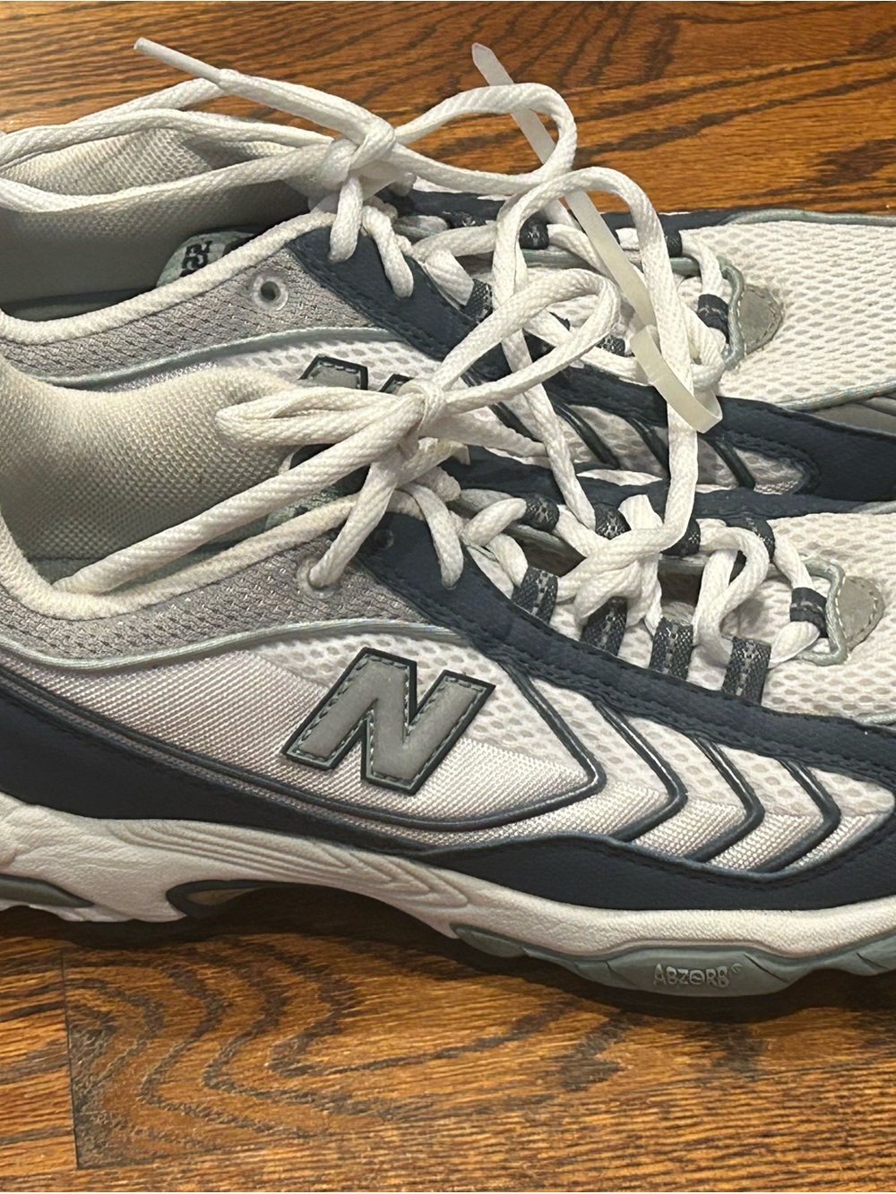 New Balance 1022 Women's White and Gray Lace-Up Shoes